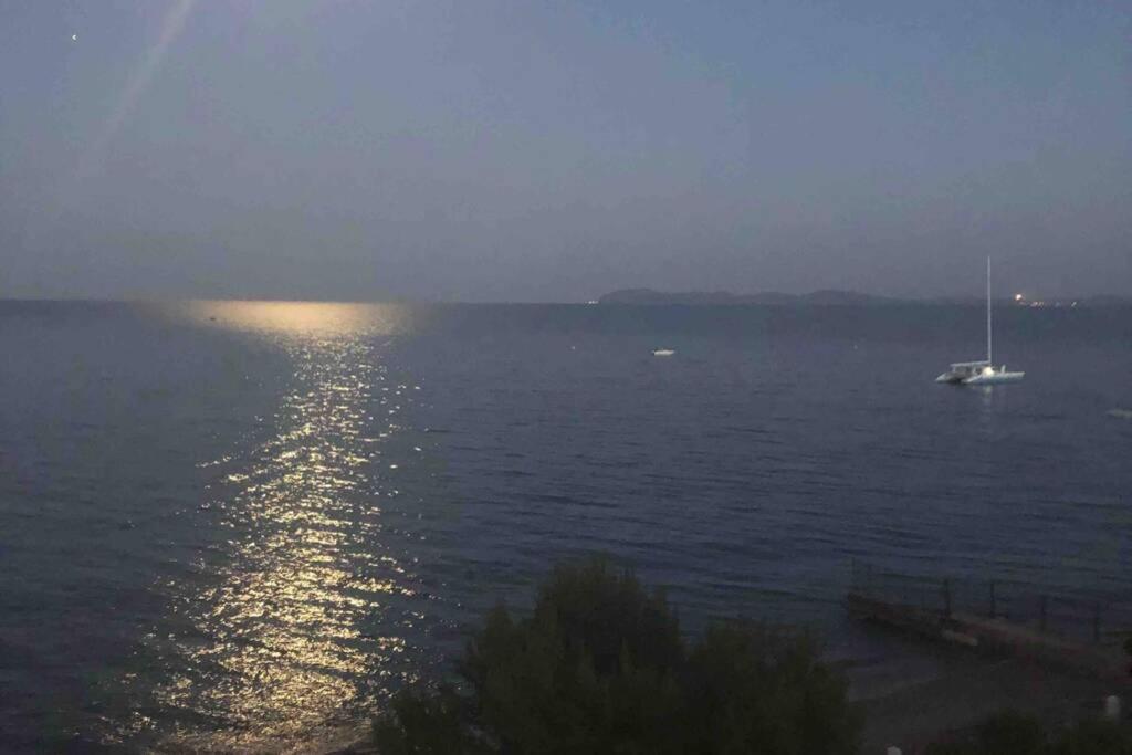 Les Pieds Dans L Eau, Vue Sur Les Iles D'Or Apartamento Hyères Exterior foto